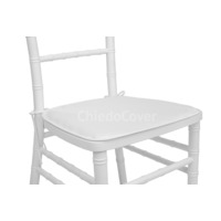 Product photo Chiavari wooden chair with a sintepon cushion from the ChiedoCover company.