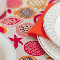 Product photo Table set 2, flax/ pomegranate from the ChiedoCover company.